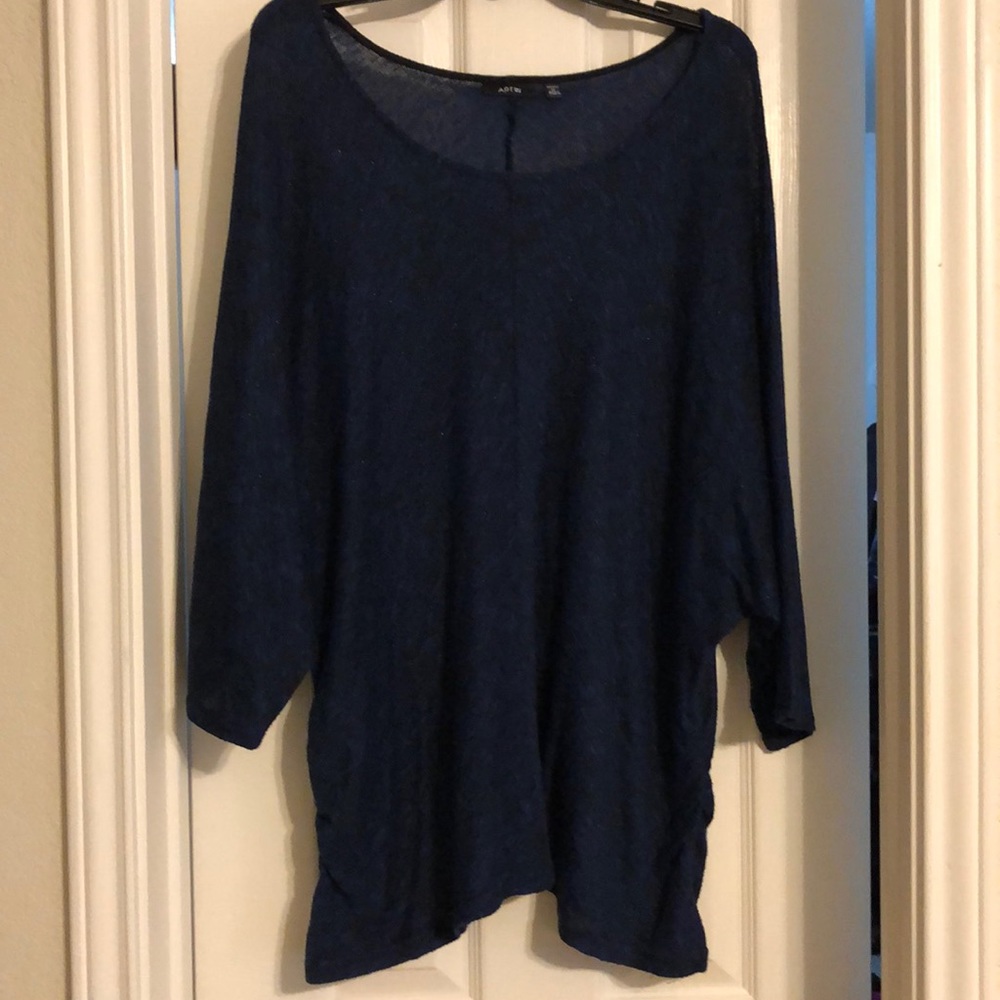 Blue sparkle thin sweater